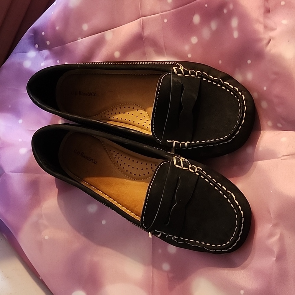 G.H. Bass&Co. Black 9 1/2 Bass Cammy 10/12 leather shoes